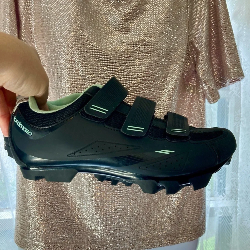 Tomimaso Black Cycling Shoes with Green Accents 7.5 New without tags!